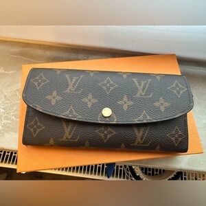 Louis Vuitton Emilie Wallet